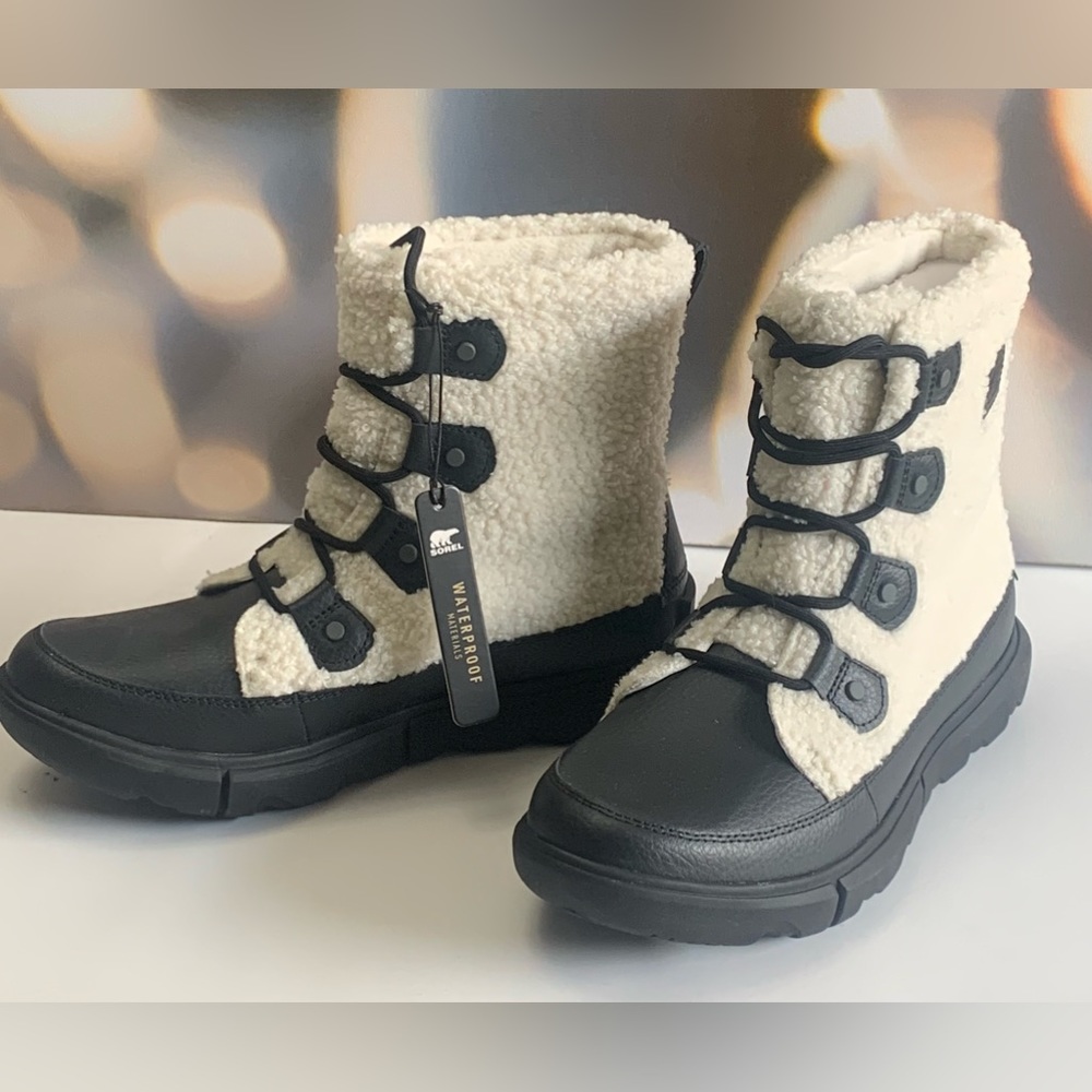 New Sorel Explorer ll Boots size 9.5